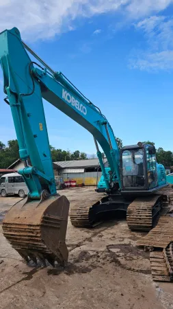 Excavator KOBELCO/ EXCAVATOR SK 200 – TRI 71 4 ~blog/2024/8/8/exca_20t_kobelco4